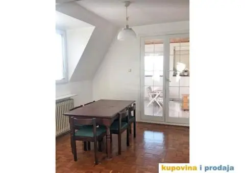 Prostran i svetao stan nadomak Dunavskog keja i starog Merkatora - 5/12