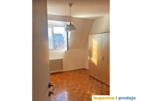 Prostran i svetao stan nadomak Dunavskog keja i starog Merkatora - 6/12