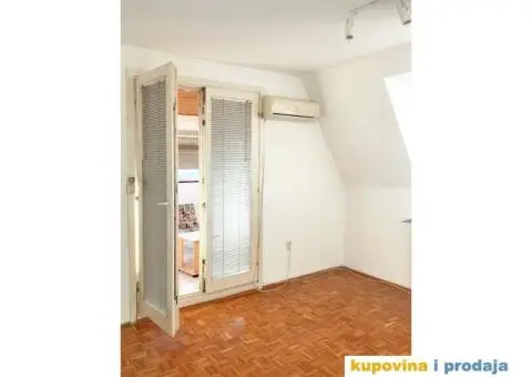 Prostran i svetao stan nadomak Dunavskog keja i starog Merkatora - 9/12