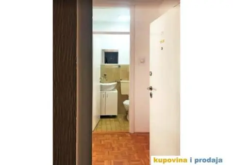 Prostran i svetao stan nadomak Dunavskog keja i starog Merkatora - 10/12