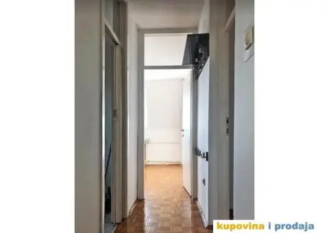 Prostran i svetao stan nadomak Dunavskog keja i starog Merkatora - 11/12