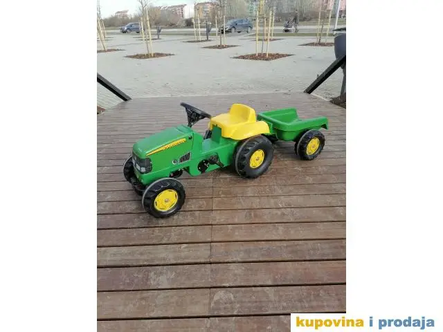 Dečiji traktor na pedale. - 1