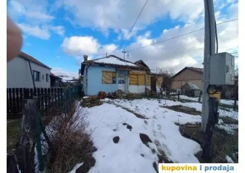 Prodajem Vikendicu u Mladenovcu - 1/4