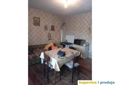 Prodajem Vikendicu u Mladenovcu - 2/4