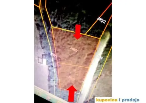 Plac u Lazarevcu  HITNO I POVOLJNO!!!