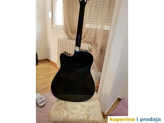 Gitara yamaha - 1