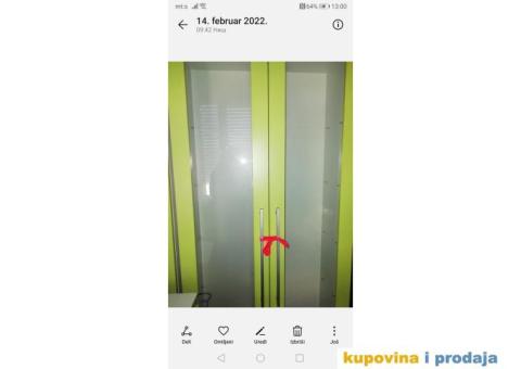 Prodaja ormana pogodni za apoteke, dragstore...