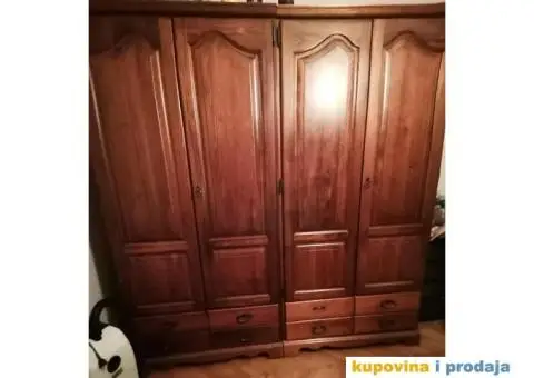 Dva dvokrilna ormara od punog drveta