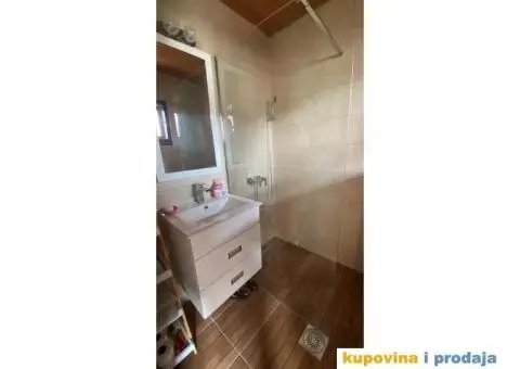 prodajem vikend kuću u Bajinoj Bašti - 11/12