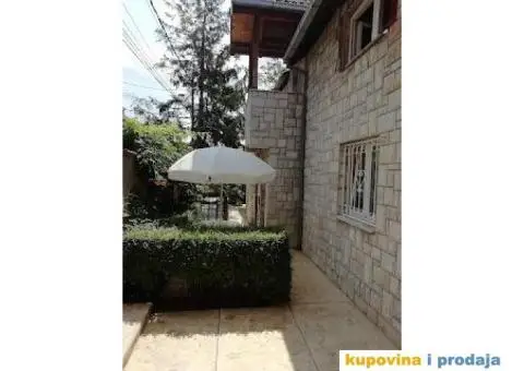 Na prodaju 2 kuće sa 5 zasebnih stanova Zemun - 6/15