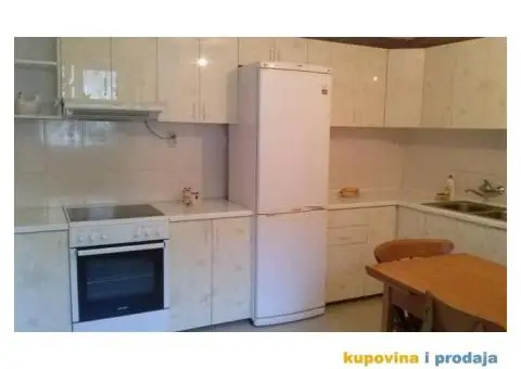 Na prodaju 2 kuće sa 5 zasebnih stanova Zemun - 13/15