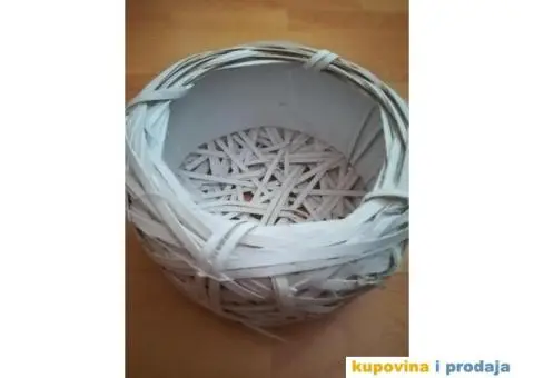 Bela korpa pletena kao nova,za razne sitnice ili dekoraciju - 5/9