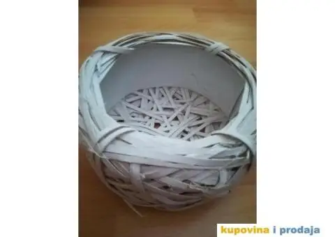 Bela korpa pletena kao nova,za razne sitnice ili dekoraciju - 6/9