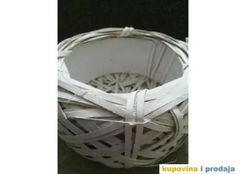 Bela korpa pletena kao nova,za razne sitnice ili dekoraciju - 7/9