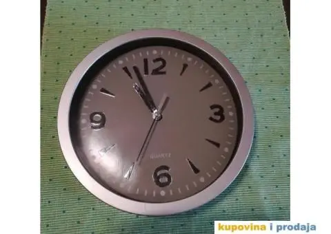 Zidni sat sive boje fi 20 cm, radi - 5/9