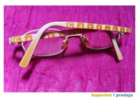 Dva okvira za naočare oba za 400 din - 11/15