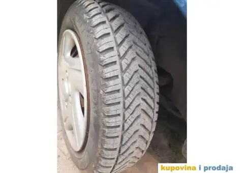 Nissan Micra 1.0 2001 - 11/13