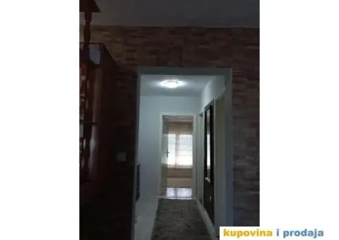 Prodajem stan u centru Sida - 5/12