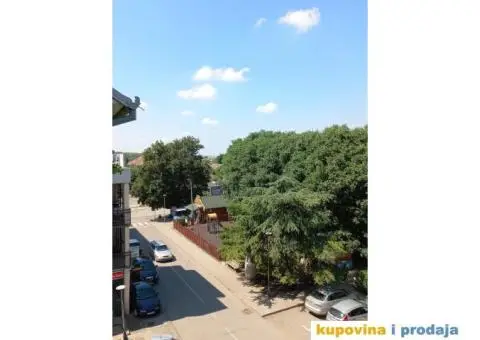 Prodajem stan u centru Sida - 11/12