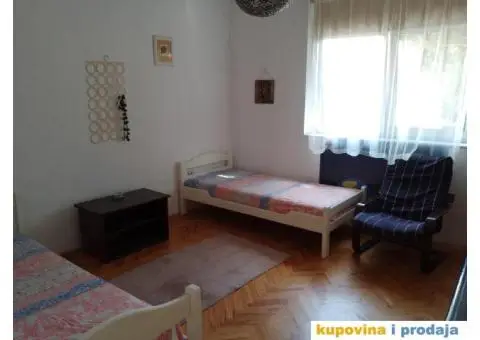 Banovo brdo, stan 74m2  (3.0) sa garsonjerom , vpr/2,  ta,  parking mesto, uknjižen - 3/14