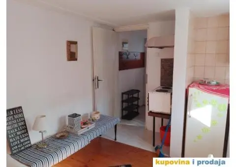 Banovo brdo, stan 74m2  (3.0) sa garsonjerom , vpr/2,  ta,  parking mesto, uknjižen - 12/14