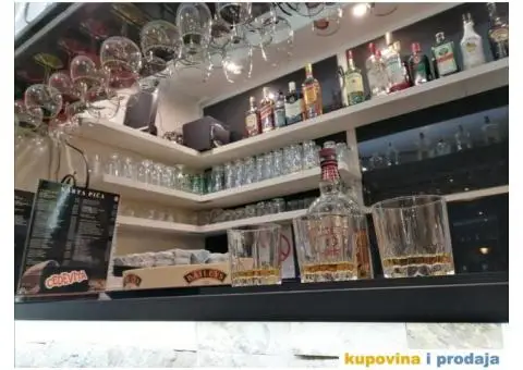 Kompletan razradjen kafic - 6/8