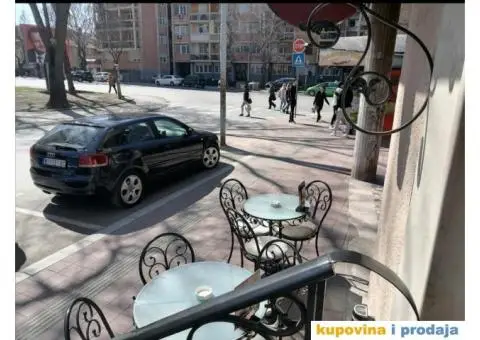 Kompletan razradjen kafic - 7/8