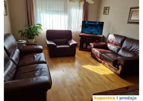 Kožni trosed sa mehanizmom, dvosed i fotelja - 1/7