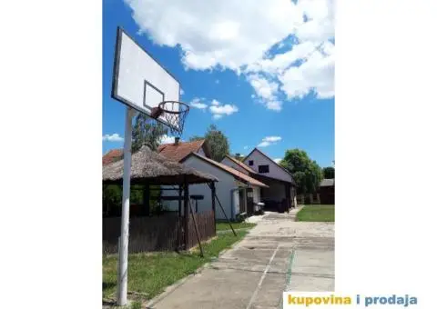 Prodajem odličnu nameštenu kuću u Titelu. - 3/4