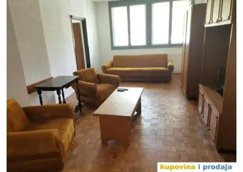 Izdajem jednoiposoban stan u Zemunu - 6/12