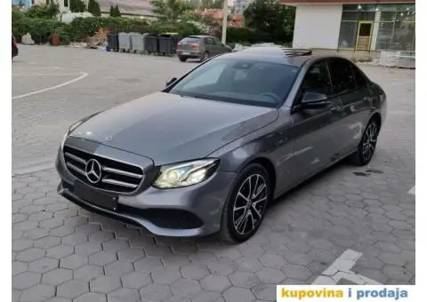 Mercedes Benz E220 4x4 89000km - 4/5