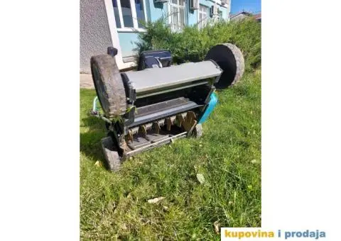 Vertikuliranje ( areacija ) travnjaka - 2/3