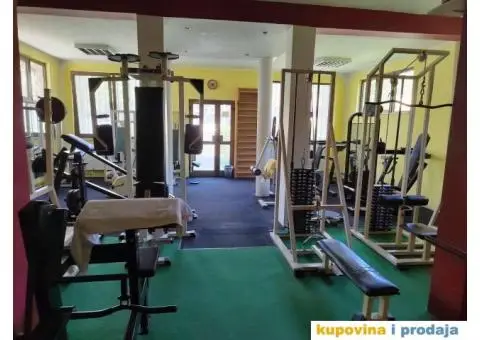 PRODAJEM TERETANU - 2/11