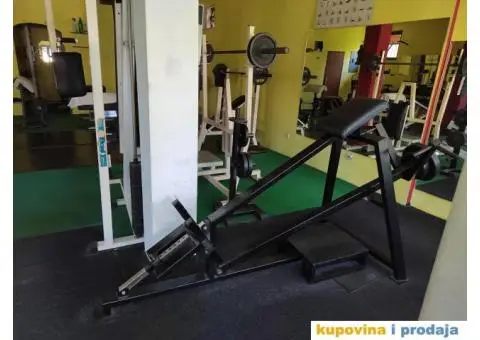 PRODAJEM TERETANU - 6/11