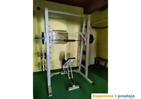 PRODAJEM TERETANU - 11/11