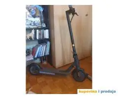 Mi Električni trotinet 1S