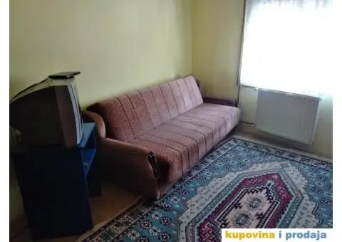 Stan u kuci,,povoljno - 4/5