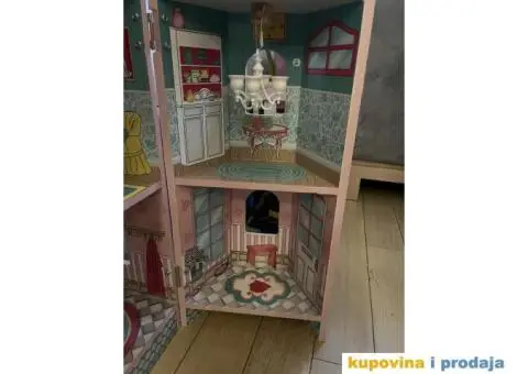 Drvena kucica za lutke - 1/3