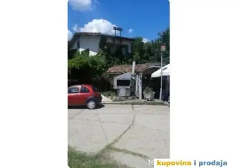 Dve  kuce  460  m2  sa  restoranom - 10/15