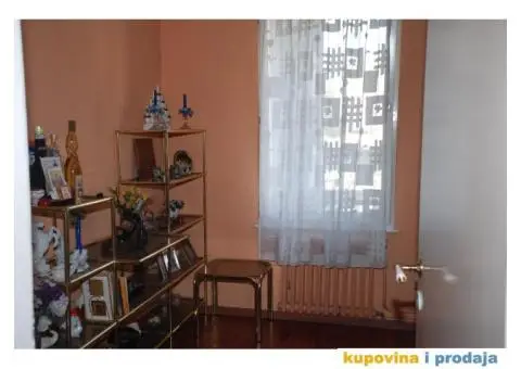 Prodajem stan - 4/12