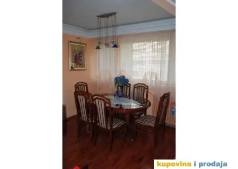 Prodajem stan - 9/12