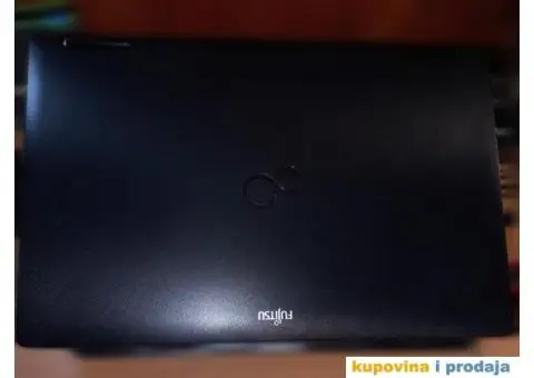 PRODAJEM POLOVAN FUJITSU LIFEBOOK Series 5 - 3/12