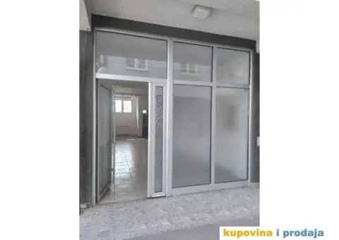 Na prodaju poslovni prostor-lokal - 4/9