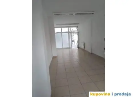 Na prodaju poslovni prostor-lokal - 6/9