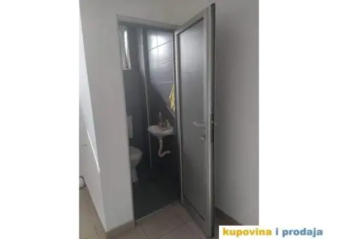 Na prodaju poslovni prostor-lokal - 8/9
