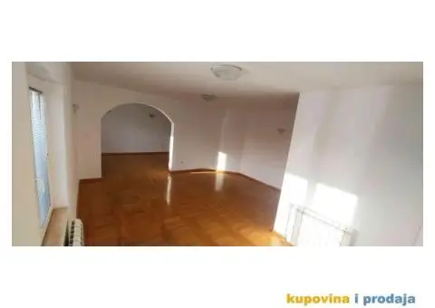 Izdajem stan Zemun - 8/13