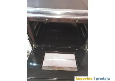 Veoma malo koriscen Sporet za grejanje Parno i klasicno grejanje.Alfa Plam - 3/7