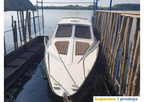 Čamac sa kabinom - 1/9