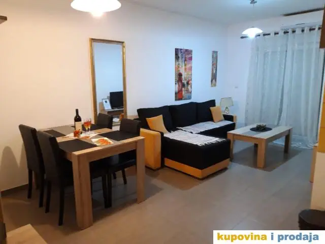 Izdajem apartman na Ledinama, Novi Beograd - 1