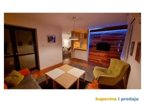 Mirijevske Karingtonke - komforan, porodični stan sa dvorištem - 1/14